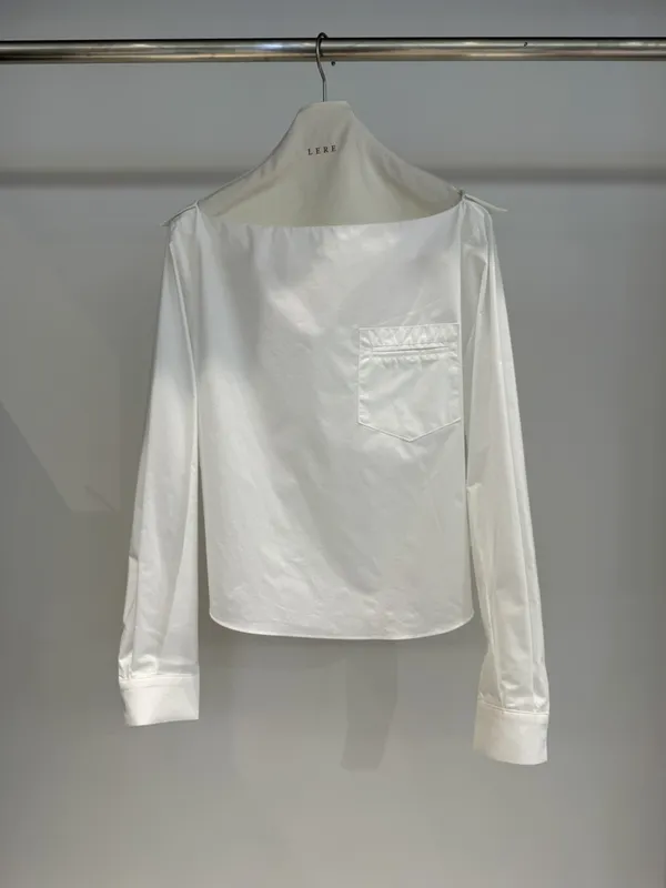 Minimalist White Shirt - Elegant Style for Perfect Pairing