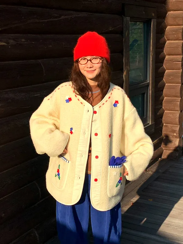 Sweet Embroidered Women's Jacket, Warm and Comfortable