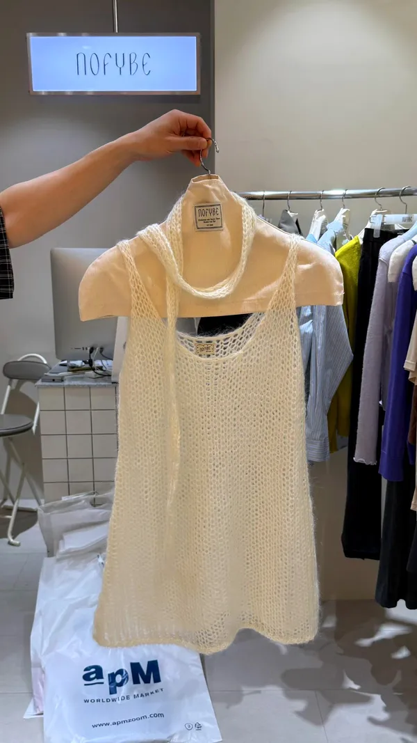 Breezy Summer Women's Top - Perfect for Seasonal Outfits