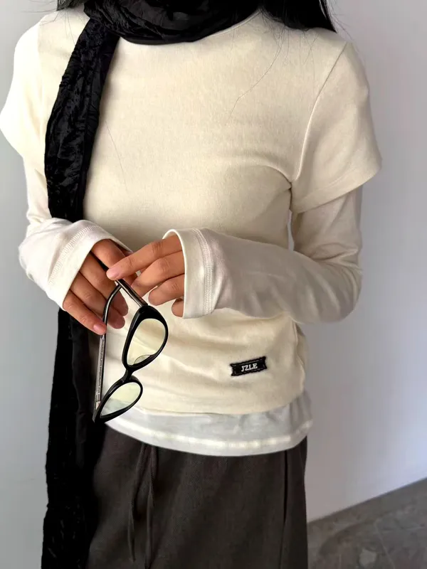 Minimalist Comfortable Women's T-Shirt, Elegant and Versatile