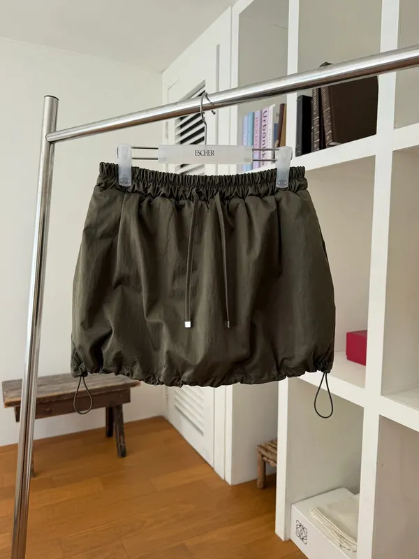 Minimalist Drawstring Mini Skirt, Effortlessly Create a Fashionable Casual Look