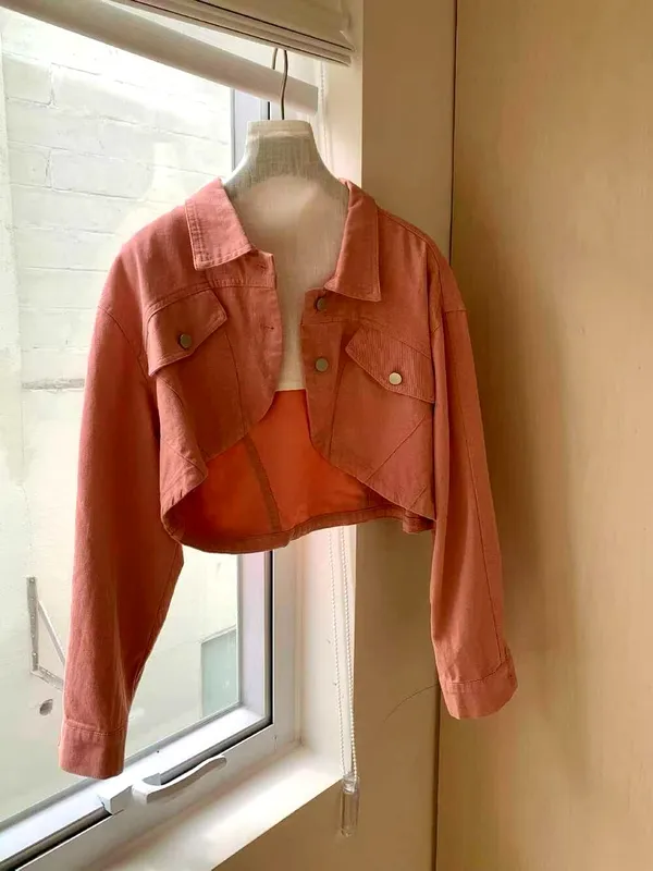 Chic Casual Women's Jacket, Short Design Perfect for Spring and Autumn