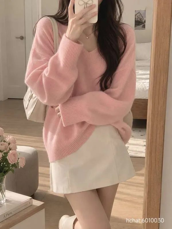 Sweet Pink V-Neck Sweater, Fashionable and Versatile