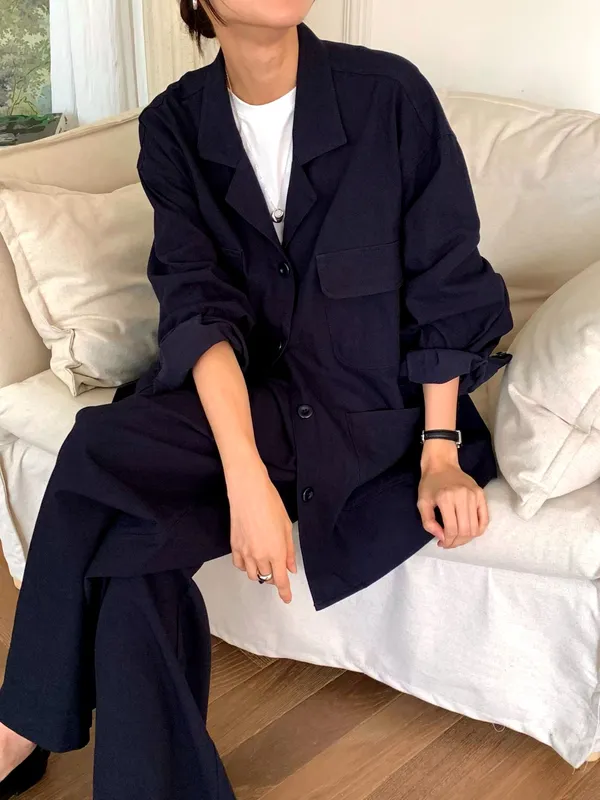 Stylish and Minimalist Women's Jacket - Comfortable and Versatile