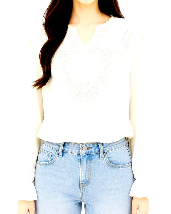 Elegant Embroidered Women's Top, Lightweight and Breathable, Perfect with Jeans