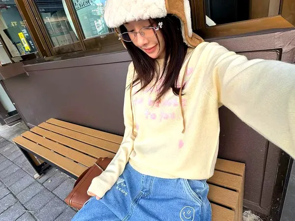 Soft and Comfortable Knitted Sweater, Warming Your Every Day
