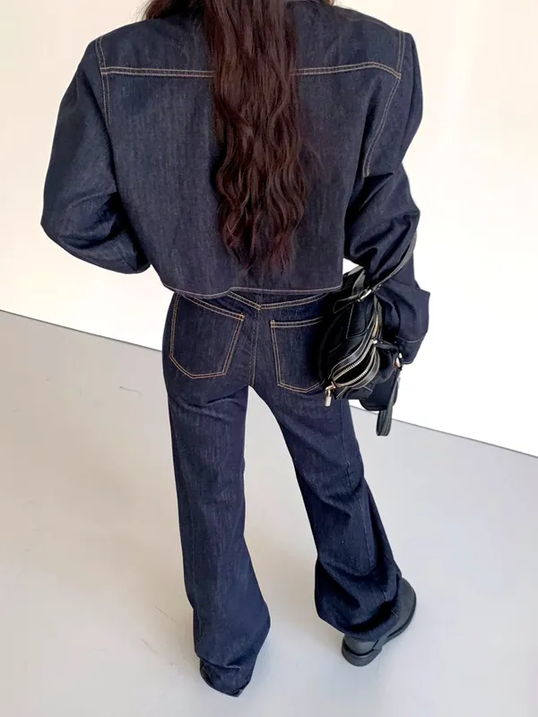 Stylish Women's Denim Jeans - Comfortable and Versatile for an Elegant Look