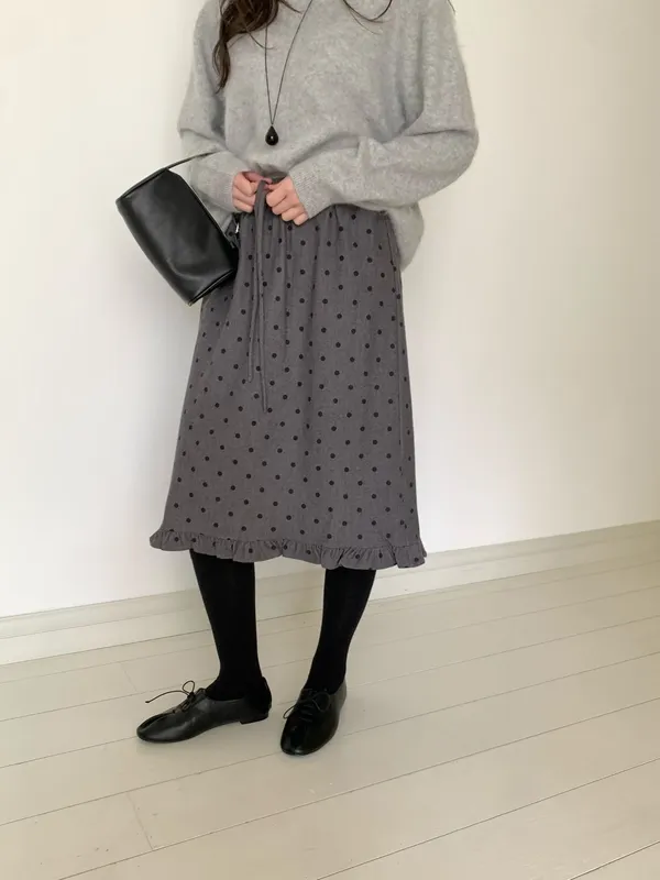 Elegant Polka Dot Design Midi Skirt to Showcase Femininity