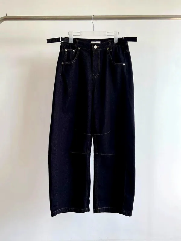 Stylish Versatile Black Women's Pants for a Comfortable Casual Look